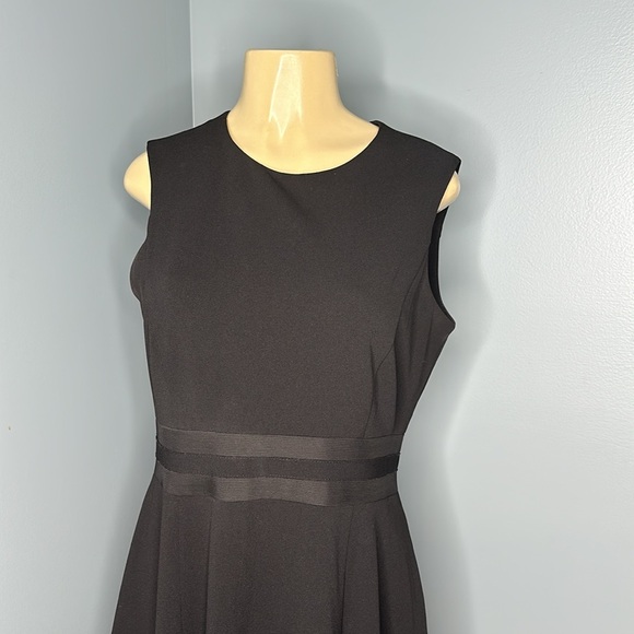 Calvin Klein black tulle detail sleeveless fit and flare dress size 10 - Picture 3 of 7